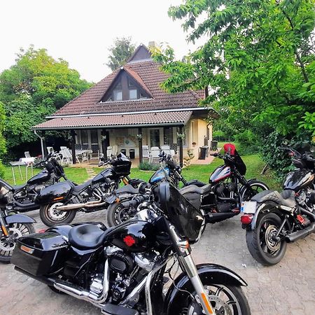 Biker Holiday Home วาลาโตนาคารัทยา ภายนอก รูปภาพ