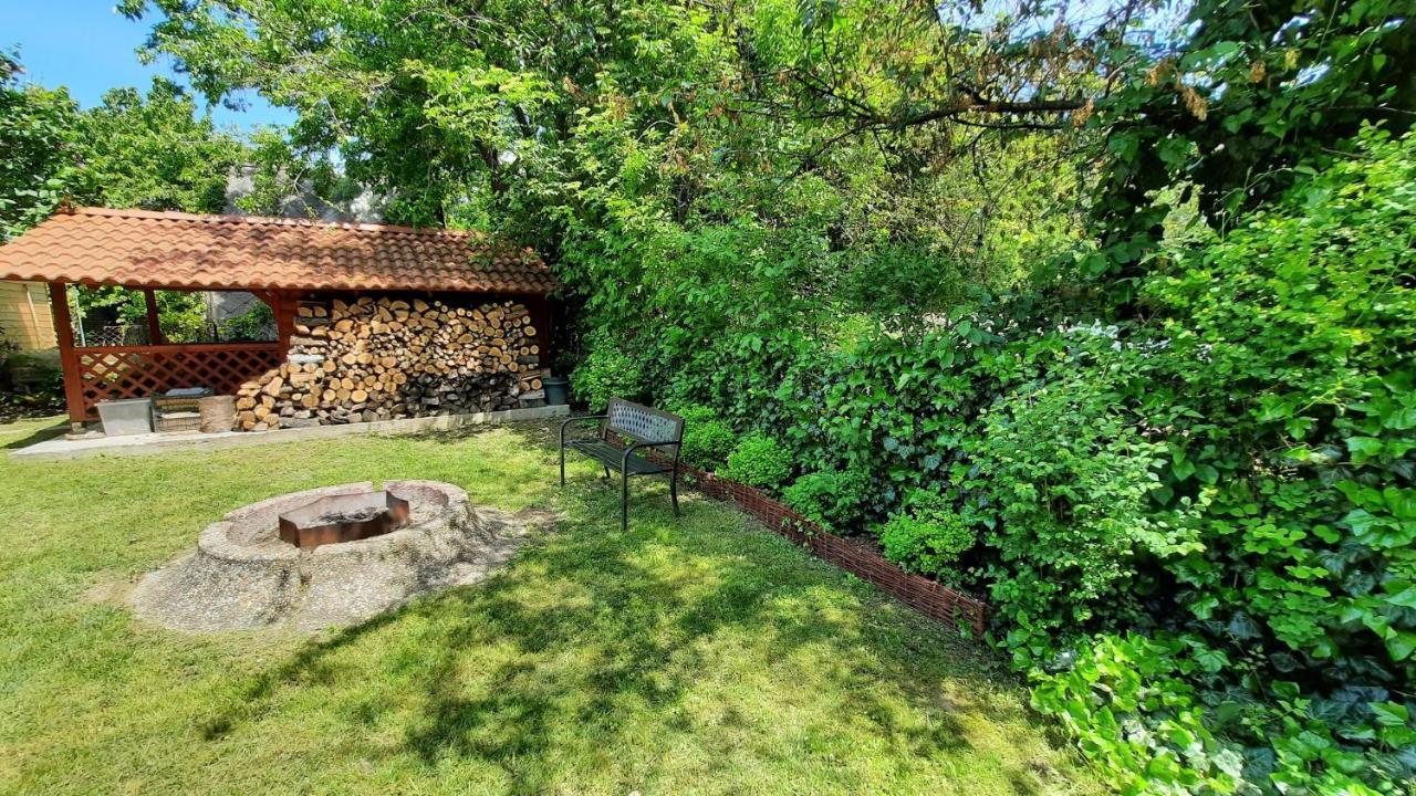 Biker Holiday Home วาลาโตนาคารัทยา ภายนอก รูปภาพ
