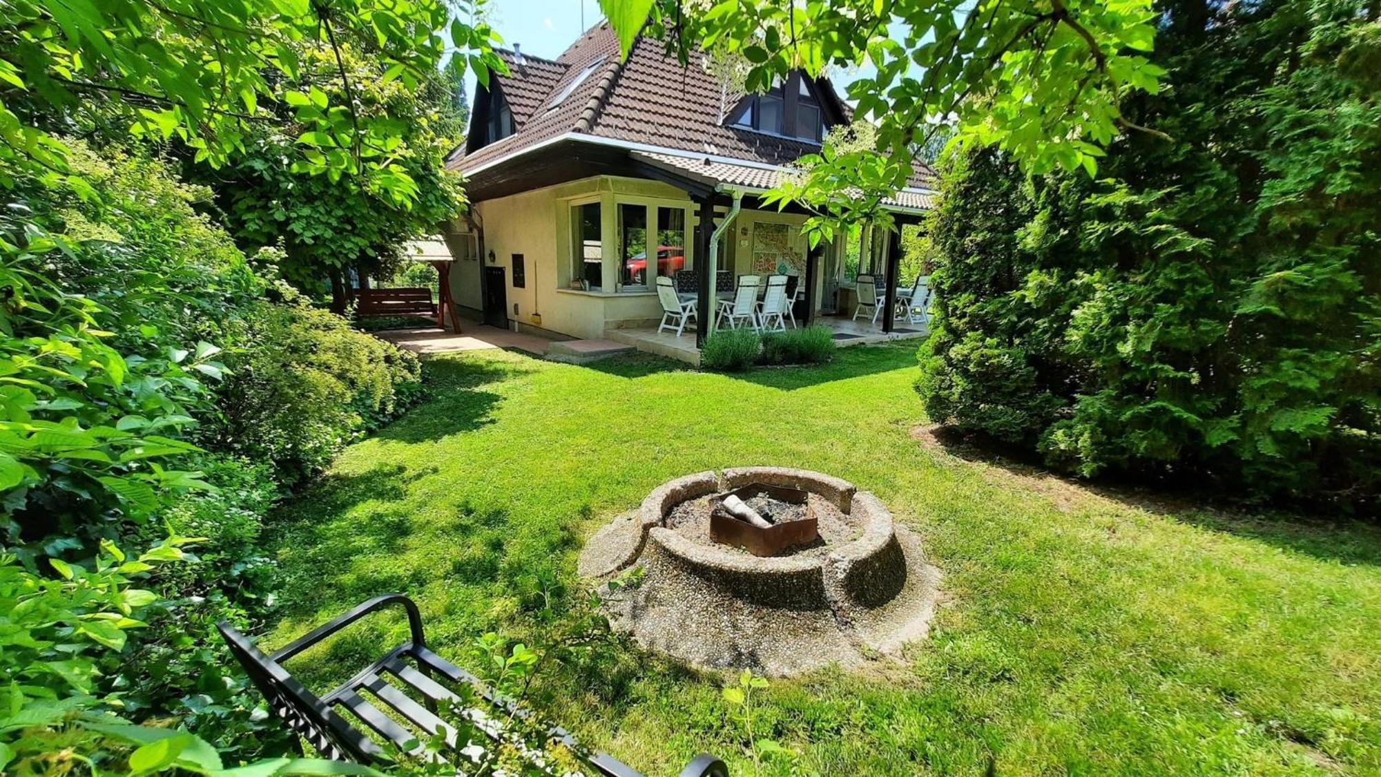 Biker Holiday Home วาลาโตนาคารัทยา ภายนอก รูปภาพ